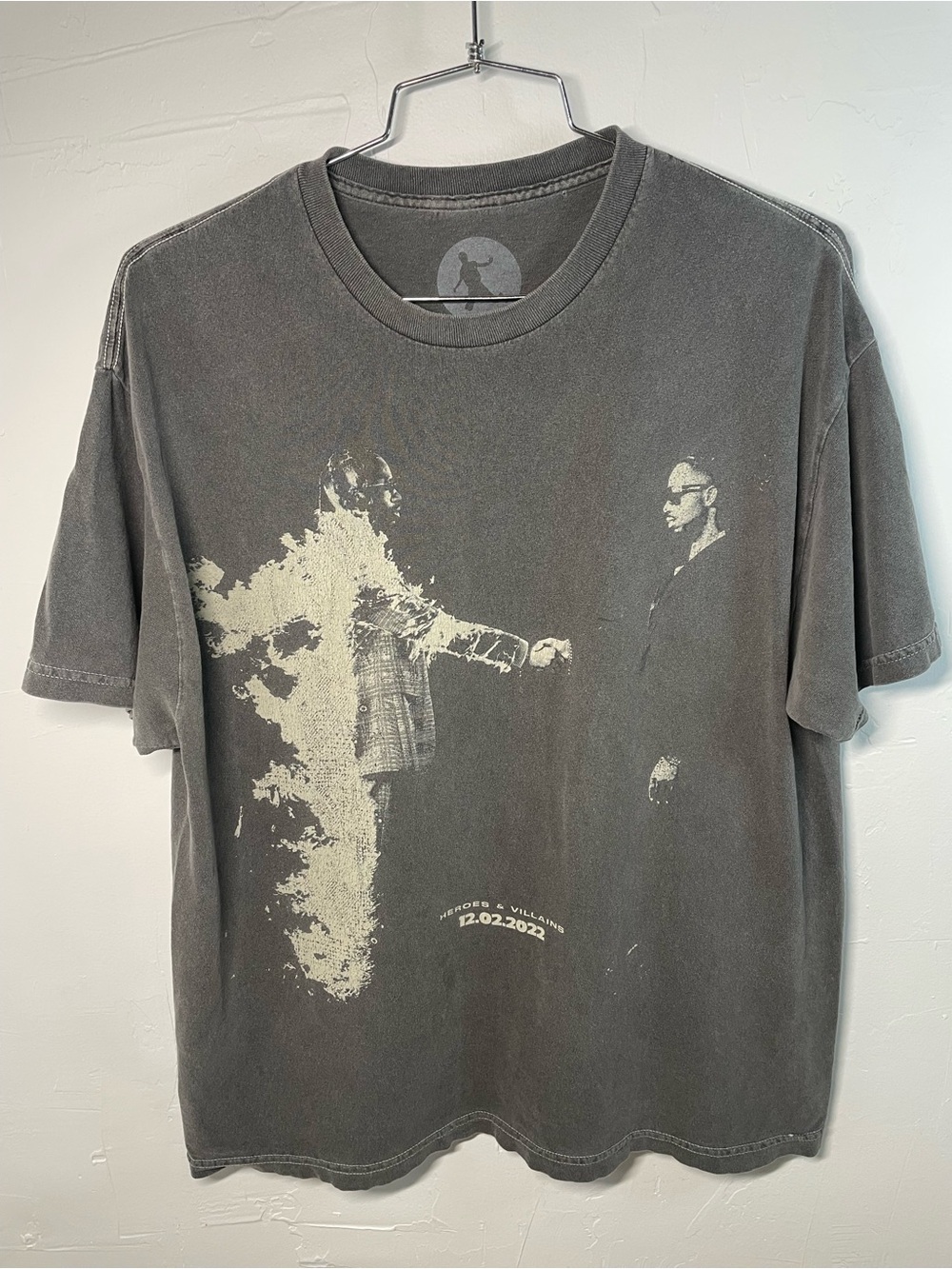 Metro Boomin Heroes & Villains Graphic T-Shirt Gray Size Large